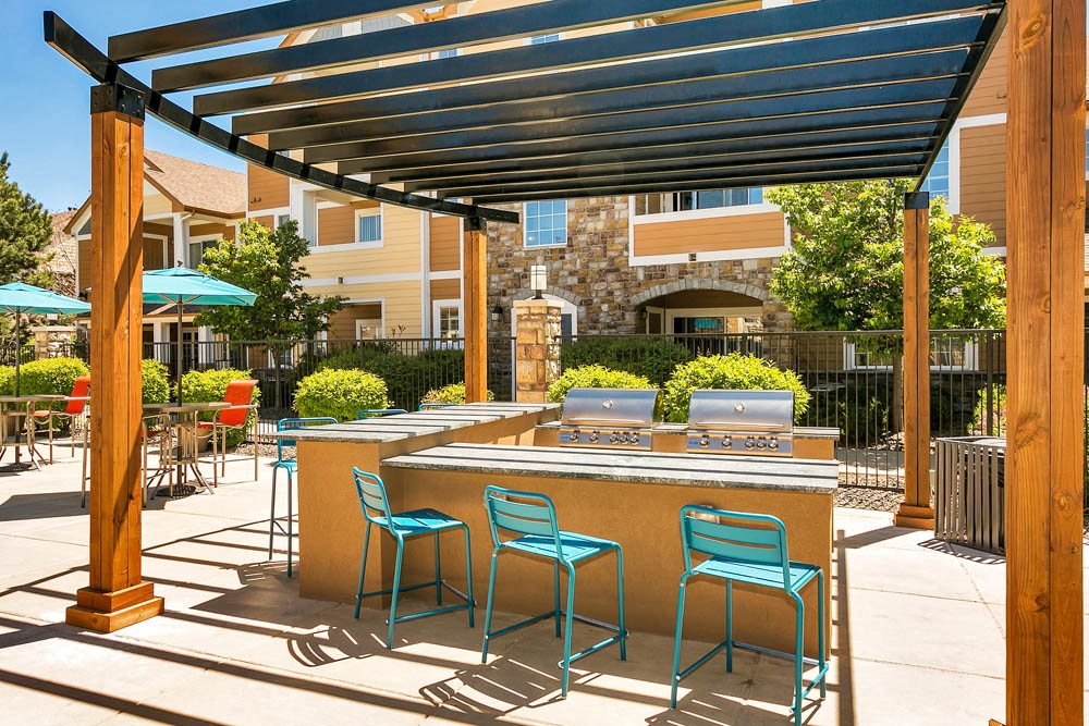 Photos of Crestone Apartments in Aurora, CO Photos